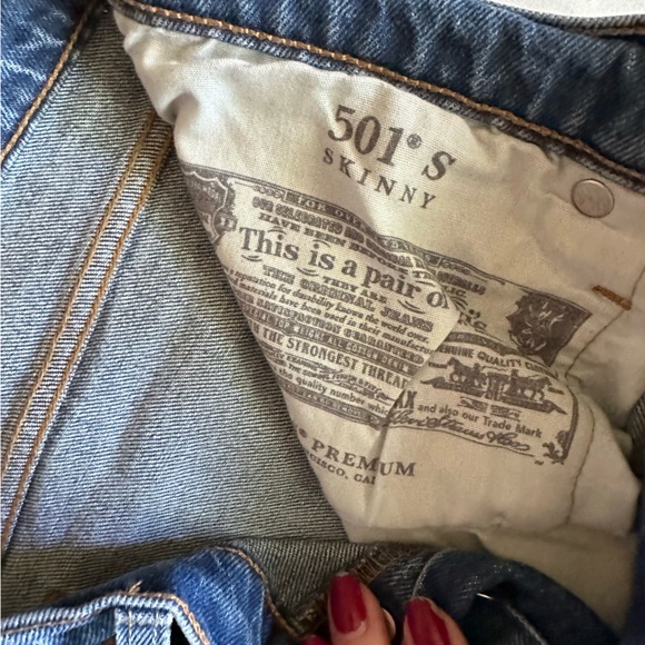 Levi’s Premium 501 button-fly jeans - Picture 5 of 9